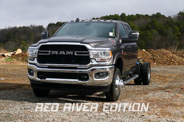 2024 RAM Ram 3500 Chassis Cab RAM 3500 TRADESMAN CREW CAB CHASSIS 4X4 60 CA