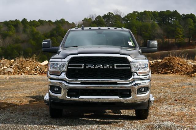 2024 RAM Ram 3500 Chassis Cab RAM 3500 TRADESMAN CREW CAB CHASSIS 4X4 60 CA