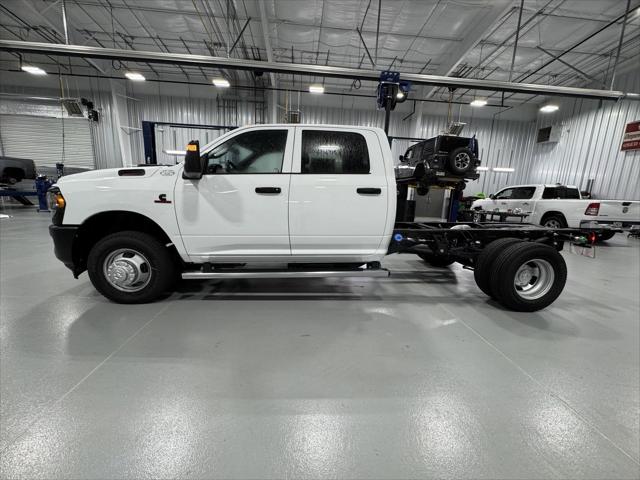 2024 RAM Ram 3500 Chassis Cab RAM 3500 TRADESMAN CREW CAB CHASSIS 4X4 60 CA