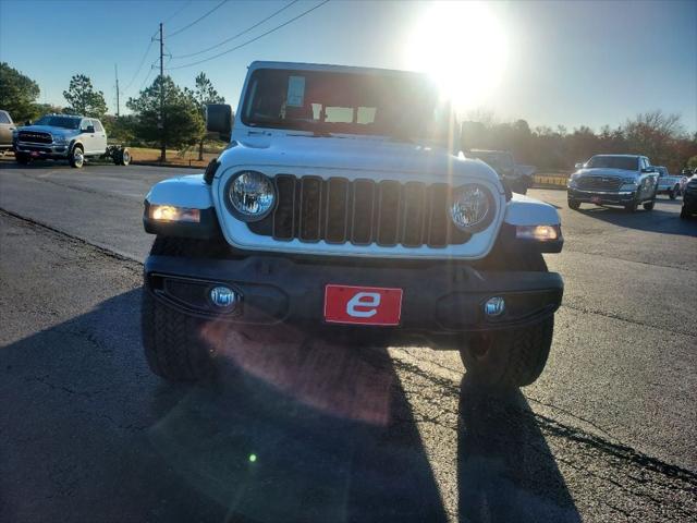 2025 Jeep Gladiator GLADIATOR NIGHTHAWK 4X4