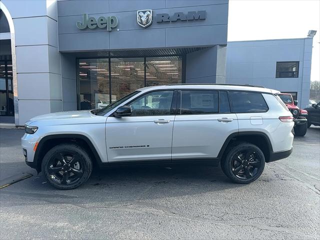 2025 Jeep Grand Cherokee GRAND CHEROKEE L ALTITUDE 4X4