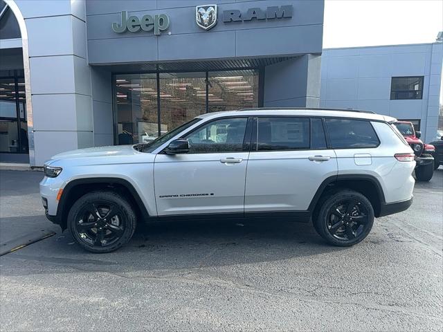 2025 Jeep Grand Cherokee GRAND CHEROKEE L ALTITUDE 4X4