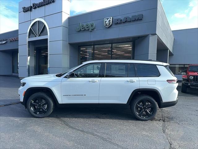 2025 Jeep Grand Cherokee GRAND CHEROKEE L ALTITUDE 4X4