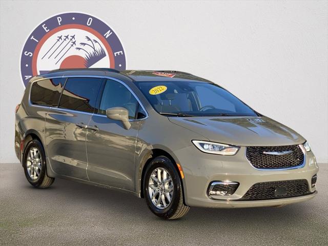 2022 Chrysler Pacifica Touring