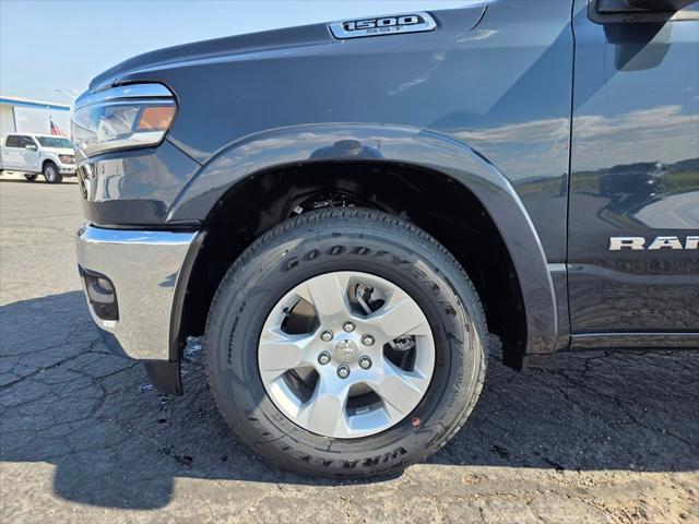 2025 RAM Ram 1500 RAM 1500 BIG HORN CREW CAB 4X4 64 BOX