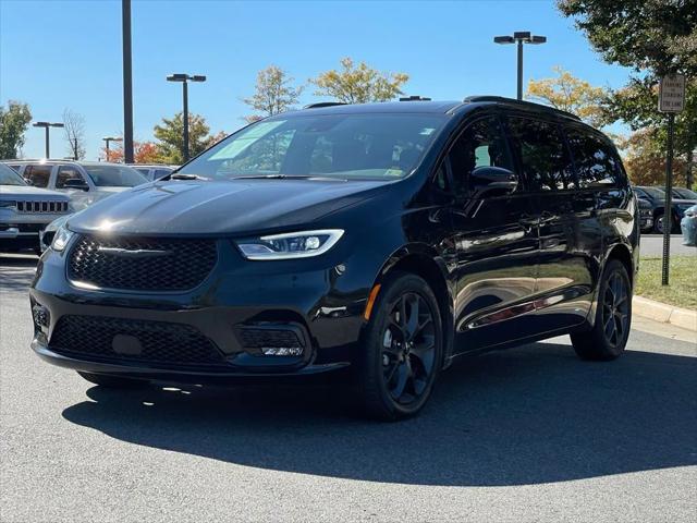 2023 Chrysler Pacifica Limited AWD