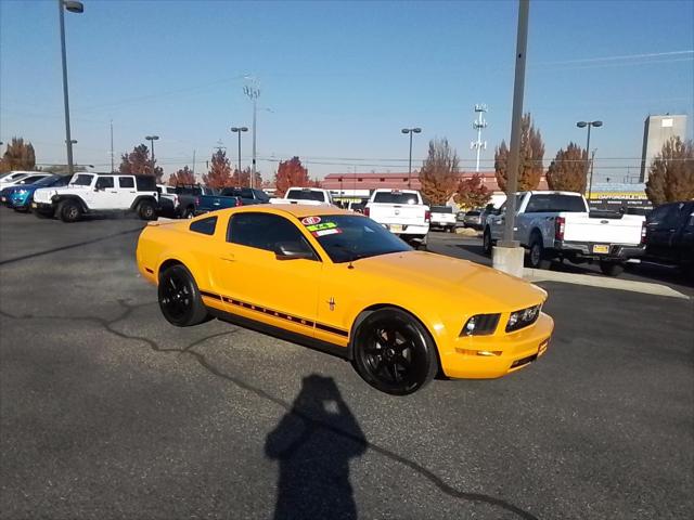 2007 Ford Mustang V6 Deluxe