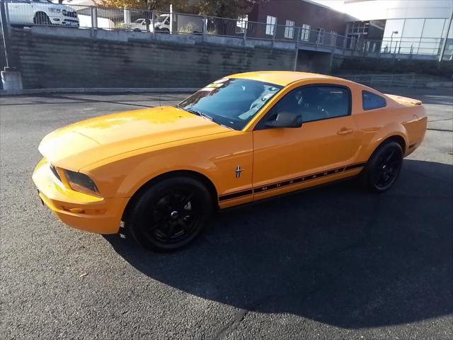 2007 Ford Mustang V6 Deluxe