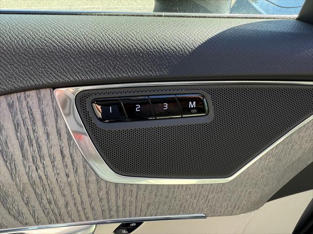 2025 Volvo XC90 Plus