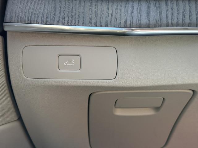 2025 Volvo XC90 Plus