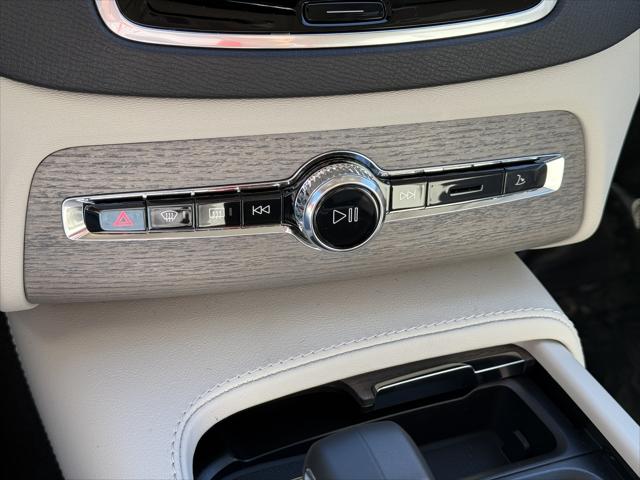 2025 Volvo XC90 Plus