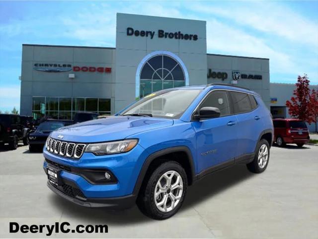 2025 Jeep Compass COMPASS LATITUDE 4X4