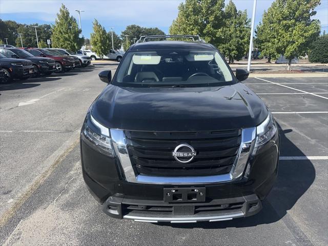 2023 Nissan Pathfinder SL 4WD