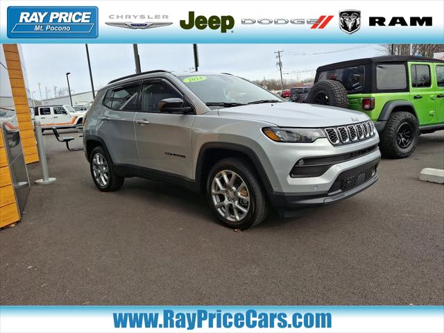 2024 Jeep Compass Latitude Lux FWD