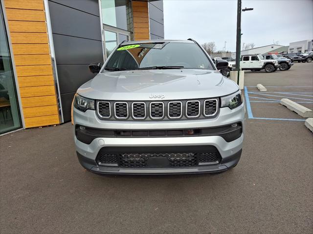 2024 Jeep Compass Latitude Lux FWD