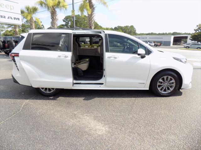 2021 Toyota Sienna XLE