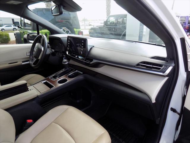 2021 Toyota Sienna XLE