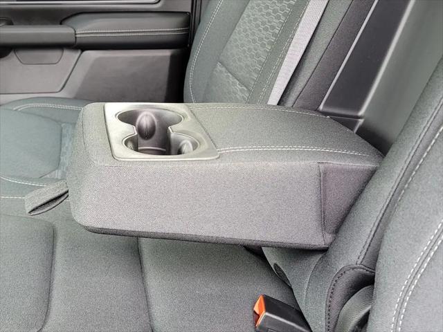 2025 Ram 1500 Big Horn Crew Cab 4x4 5'7" Box