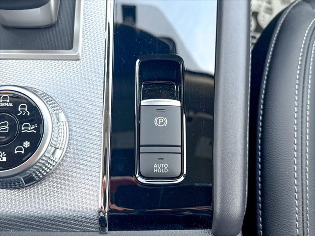 2025 Mitsubishi Outlander PHEV SEL S-AWC
