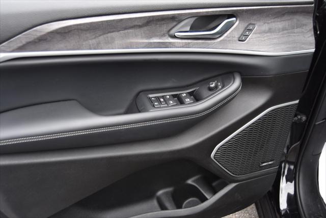 2022 Jeep Grand Cherokee L Limited 4x4