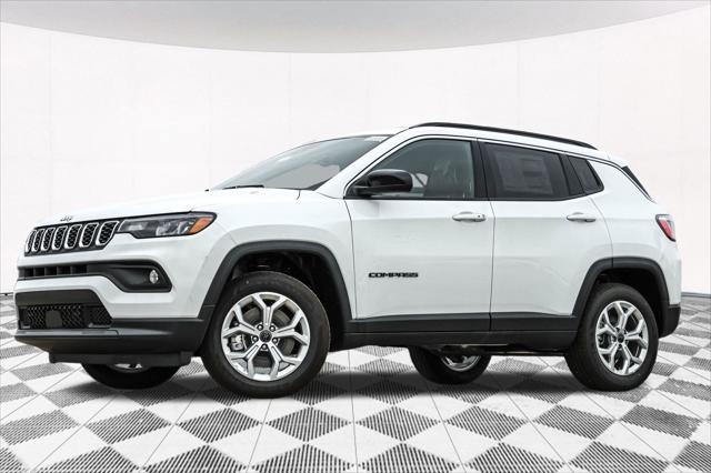 2025 Jeep Compass COMPASS LATITUDE 4X4