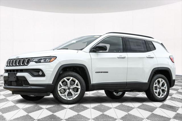 2025 Jeep Compass COMPASS LATITUDE 4X4