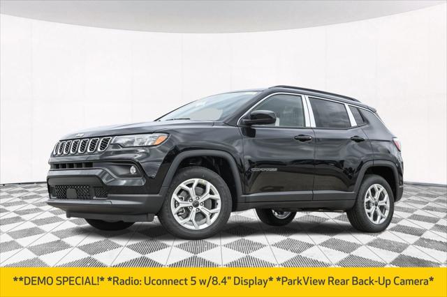 2025 Jeep Compass COMPASS LATITUDE 4X4