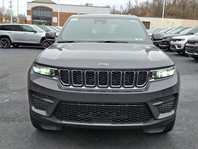 2025 Jeep Grand Cherokee GRAND CHEROKEE LAREDO 4X4