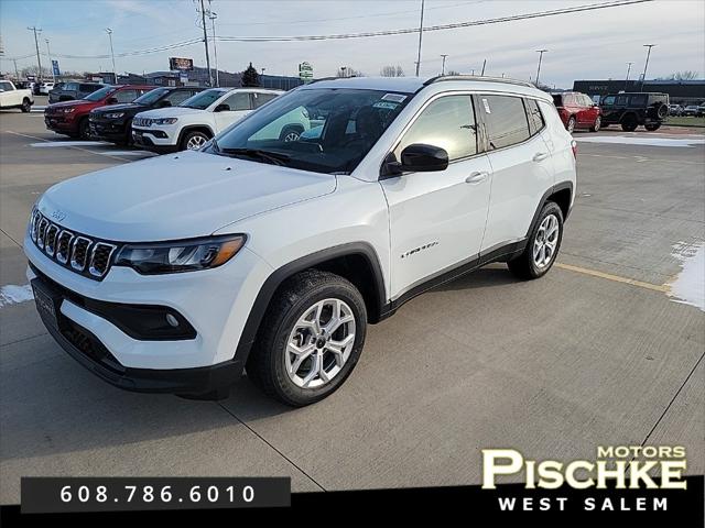 2025 Jeep Compass COMPASS LATITUDE 4X4