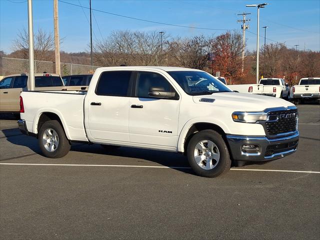 2025 RAM Ram 1500 RAM 1500 BIG HORN CREW CAB 4X4 64 BOX