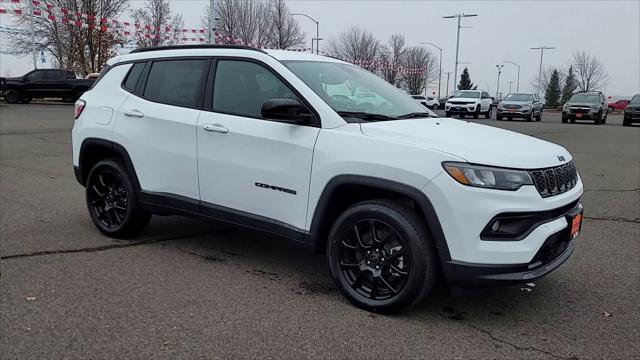 2025 Jeep Compass COMPASS LATITUDE 4X4