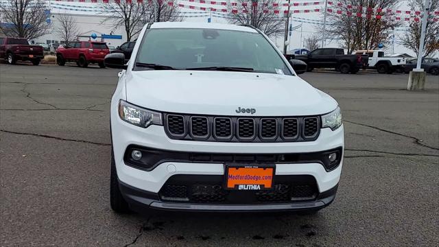 2025 Jeep Compass COMPASS LATITUDE 4X4