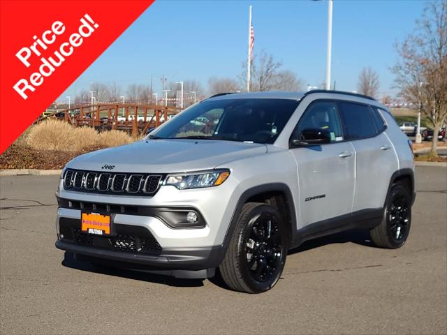 2025 Jeep Compass COMPASS LATITUDE 4X4