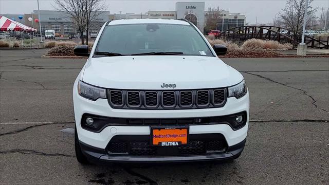 2025 Jeep Compass COMPASS LATITUDE 4X4