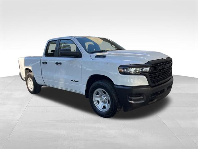 2025 RAM Ram 1500 RAM 1500 TRADESMAN QUAD CAB 4X2 64 BOX