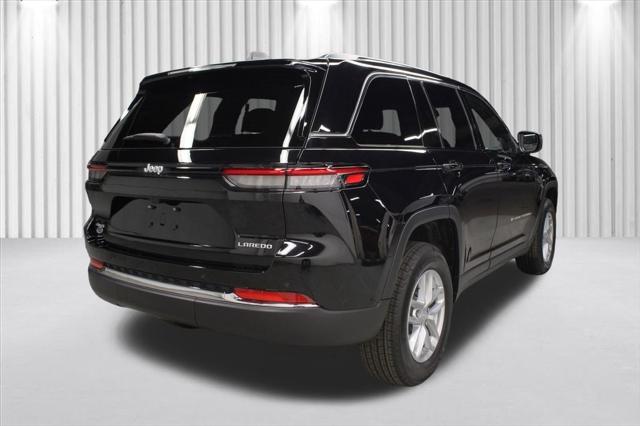 2025 Jeep Grand Cherokee GRAND CHEROKEE LAREDO X 4X4