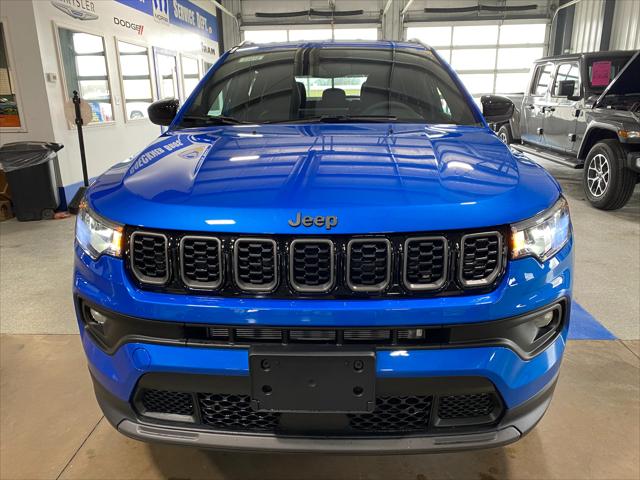 2025 Jeep Compass COMPASS LATITUDE 4X4