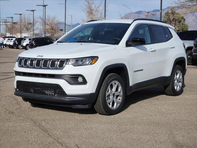 2025 Jeep Compass COMPASS LATITUDE 4X4