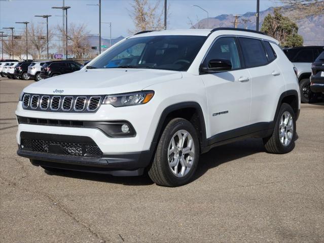 2025 Jeep Compass COMPASS LATITUDE 4X4