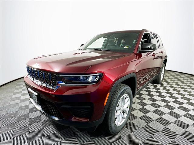 2025 Jeep Grand Cherokee GRAND CHEROKEE LAREDO X 4X4