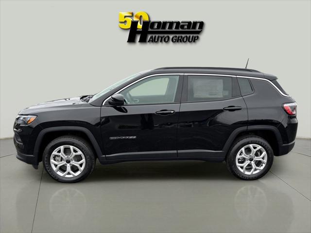 2025 Jeep Compass COMPASS LATITUDE 4X4