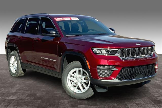 2025 Jeep Grand Cherokee GRAND CHEROKEE LAREDO X 4X4