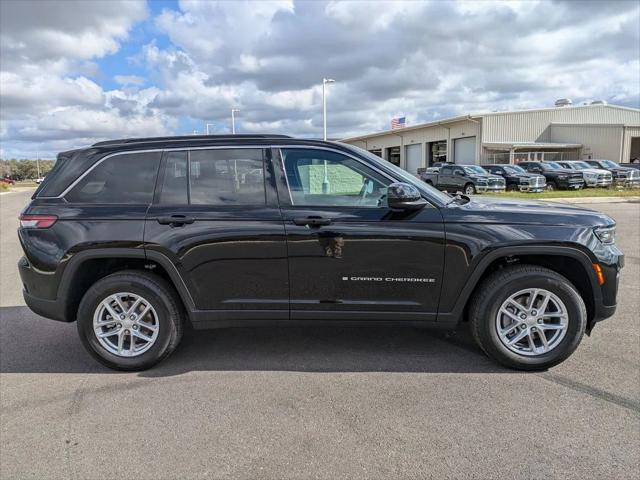 2025 Jeep Grand Cherokee GRAND CHEROKEE LAREDO X 4X2