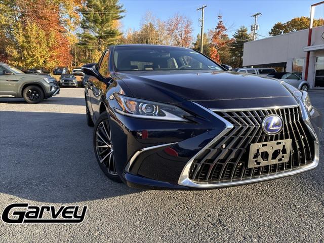 2022 Lexus ES 300h