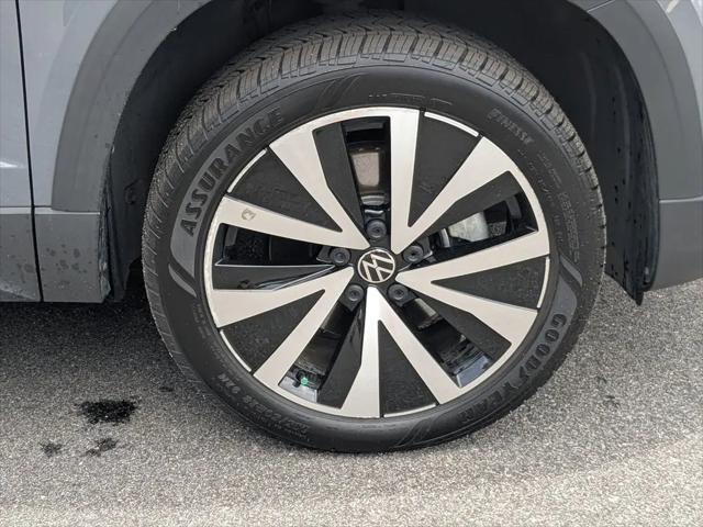 2024 Volkswagen Taos 1.5T SE