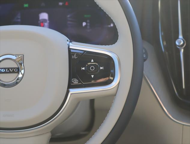2025 Volvo XC60 Plug-In Hybrid Plus