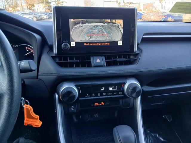 2023 Toyota RAV4 LE
