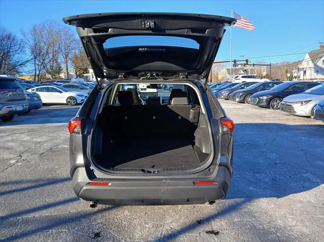 2023 Toyota RAV4 LE