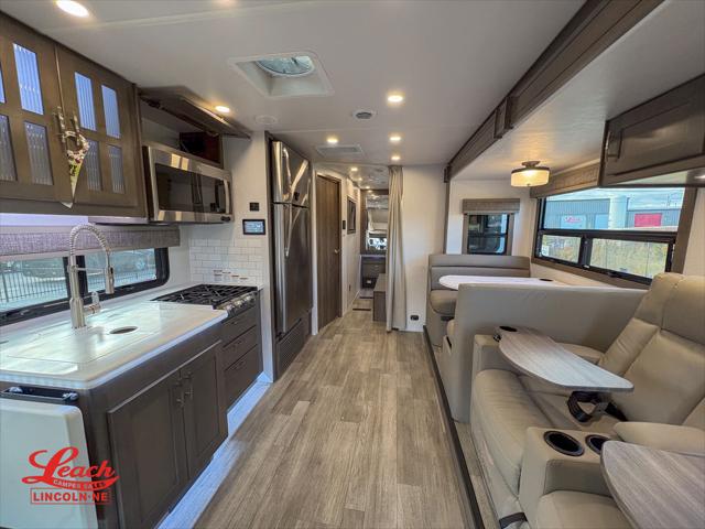 2025 Ram 5500 Tradesman/SLT