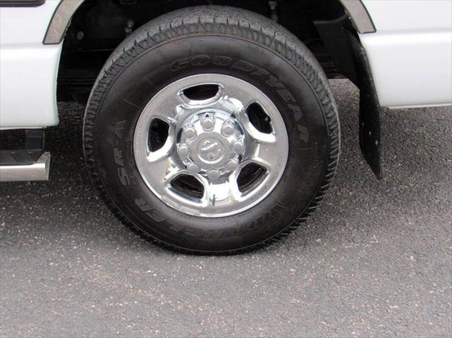 2003 Dodge Ram 2500 SLT Clean, 6 Speed manual, No dealer fees! Clean,